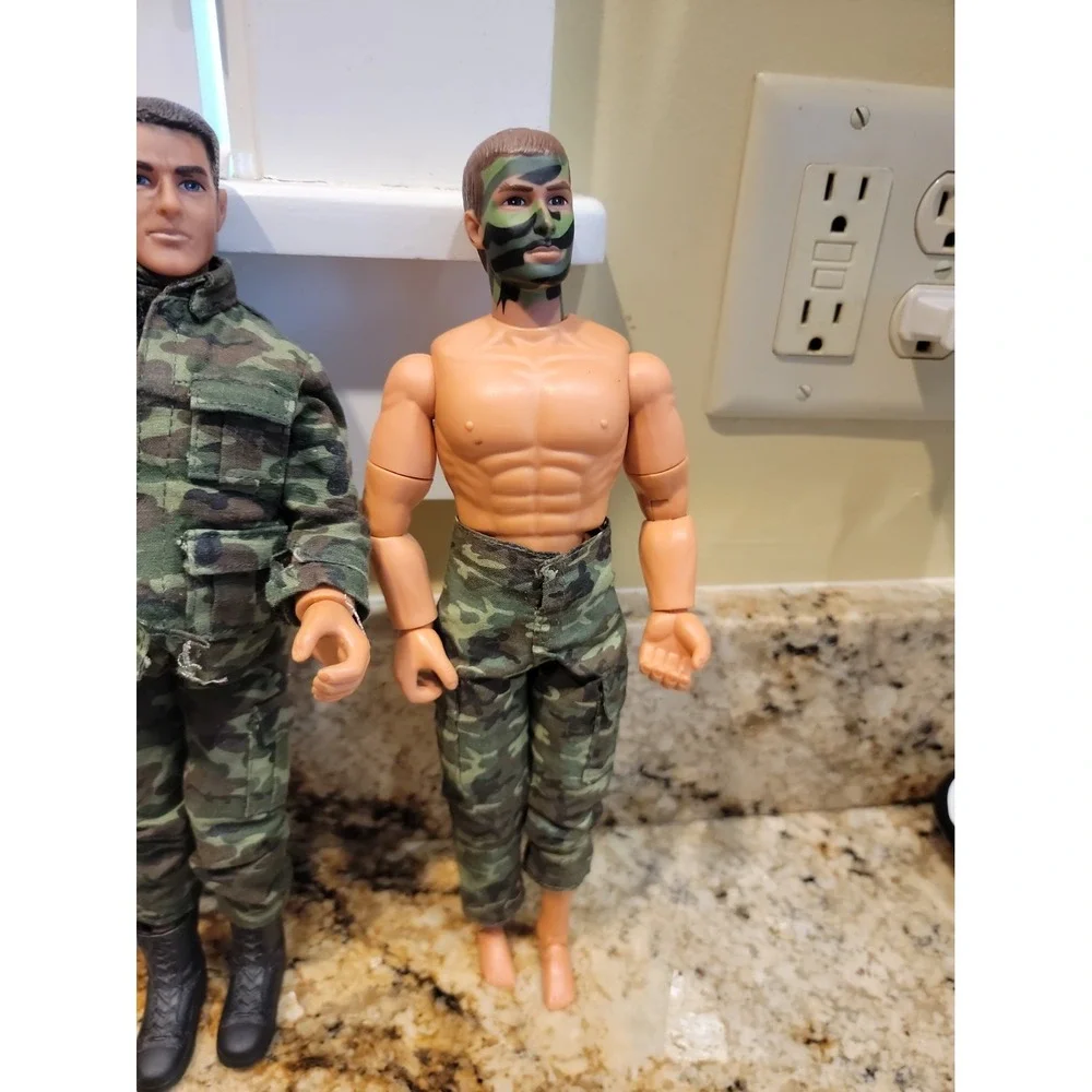 M&C Toy 90's Military Action Figures lot of 5